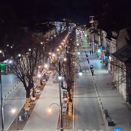 Aleea Teilor Hotel Cîmpulung Kültér fotó