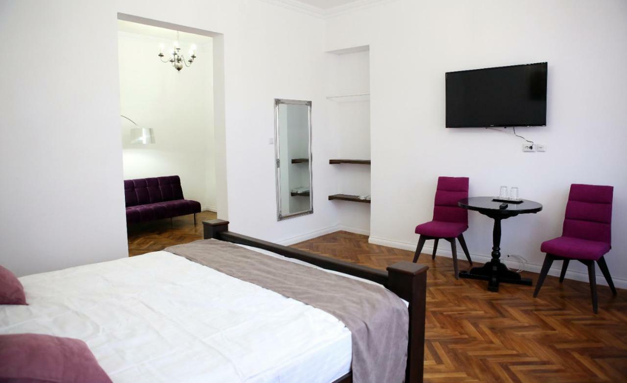 Aleea Teilor Hotel Cîmpulung Kültér fotó